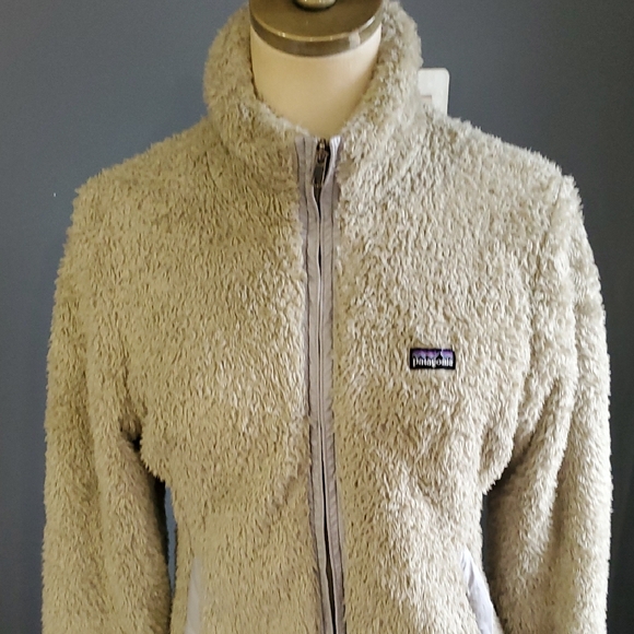 Patagonia Women's Soft Cream Teddy Jacket - Picture 4 of 15